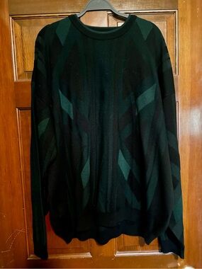 VintageTundra Canada Men's Black and green Crewneck Sweater  2XLT